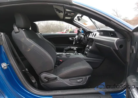 2018 Ford Mustang Ecoboost z USA, uszkodzony, nr VIN 1FATP8UH0J5185555